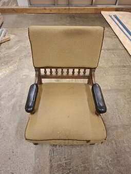 Predam starozitne kreslo