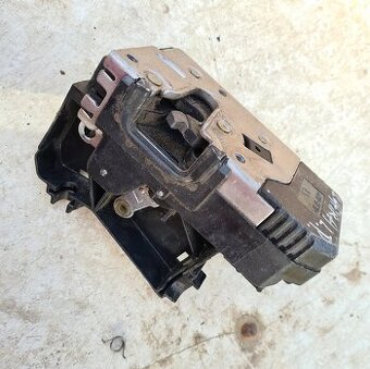 Zámky dverí Opel Zafira A