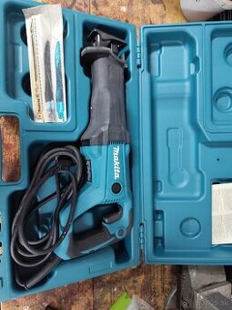 Chvostova píla Makita JR3051t