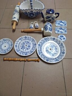 Predám starú modrú keramiku z povaly