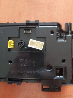 Citoen C4 Picaso displej