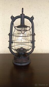 Starožitná nemecká petrolejka