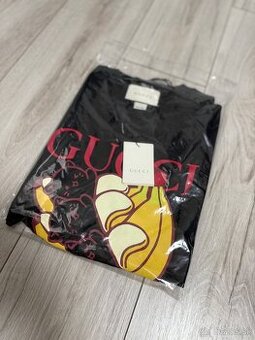 Gucci čierne tričko S