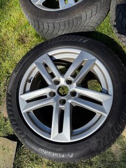 Audi Elektróny 225/50 R17