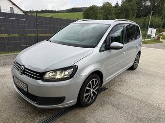 Volkswagen Touran 2.0 TDI BlueMotion, automat, 103kw - 1