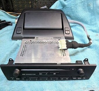 Radio a displej bmw x3 e83