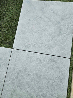 Dlažba hrubka 2 cm aj na terče 60x60, sivá silver