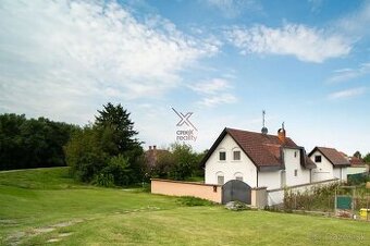 CreeX Reality - Na predaj 4-i rodinný dom v krásnom prostred