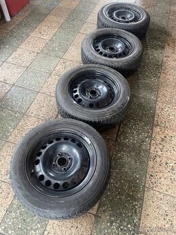 Predam zimne pneumatiky 185/60 r15 BRIDGESTONE