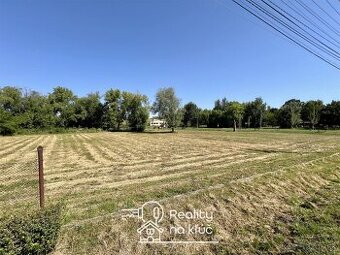 Na predaj veľký stavebný pozemok v obci Semerovo