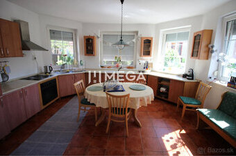 Na predaj rodinný dom s obrovským pozemkom – Pčoline