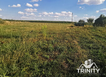 Na predaj slnečný stavebný pozemok v obci Rastislavice - 1