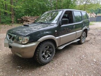 Diely nissan terrano.