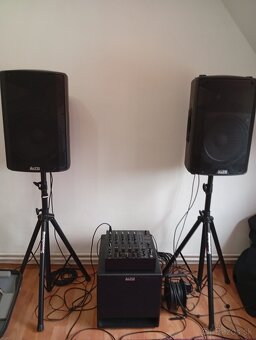 Predam reproduktory,mixpult, stojany.