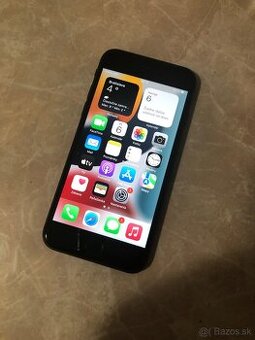 iPhone 8 / 128GB Black Pekný stav