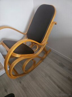 Hojdacie kreslo nové