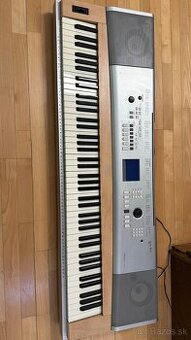 Predám digitálne piano Yamaha DGX-620 (Portable Grand)s Klad