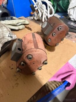 2X Čerpadlo hydrauliky originál Zetor