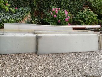 Stará rozobratá pergola, lexan, hliník železo