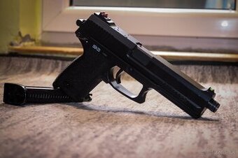 Novritsch SSX23 Airsoft Pištol Green Gas + tlmič