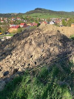 Darujem hlinu