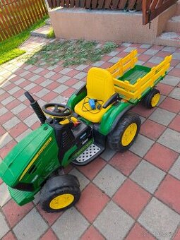 PegPerego John Deere Ground Force 330W traktor s vlečkou zel