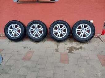 Kompletná letná sada kolies 235/60 R16