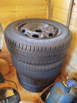 darujem pneumatiky na diskoch 185/60 R14
