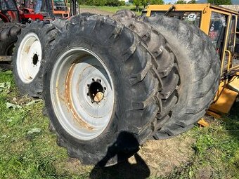 Predám kolesá R34 a R38 na Zetor crystal forterra