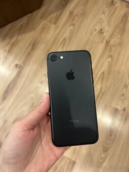 Predám iPhone 7 32GB