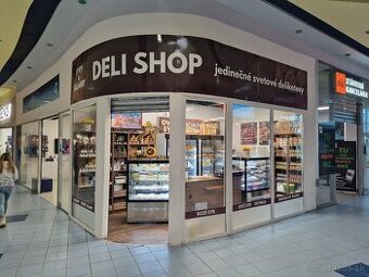 Predavačka v predajni DELI SHOP v OC Galéria Martin