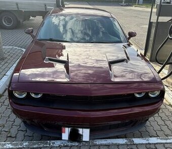 Dodge Challenger 5.7 Hemi V8