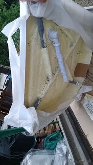 Nový rohový sprchovací kút so sifónom