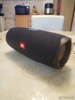JBL Charge 4