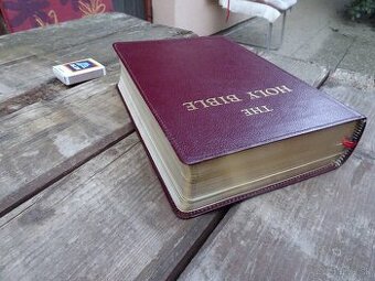 Predám vzácnu a krásnu kvalitnú BIBLIU-DOUAY-RHEIMS VERSION