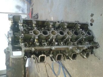 hlava valcov 100KW BMW E46  320d rovna neprasknuta