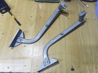 držiak kufra aprilia pegaso 650