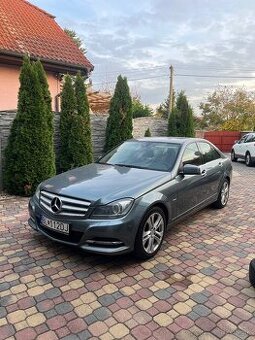 Mercedes-Benz W204 C200cdi Avantgarde