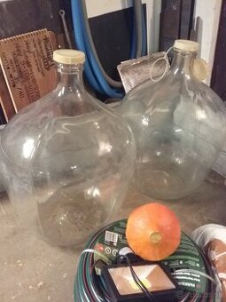 Demizon  50l.  5€/ks.  Šamorín