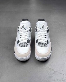 Nike Air Jordan 4 Retro Military Black