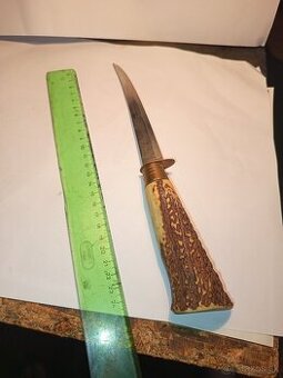 Starý nôž z parozia