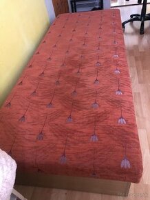 Válenda/posteľ s úložným priestorom