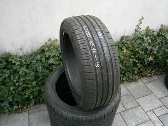 Predám 4x letné temer nové pneu Continental 205/45 R17 88HXL