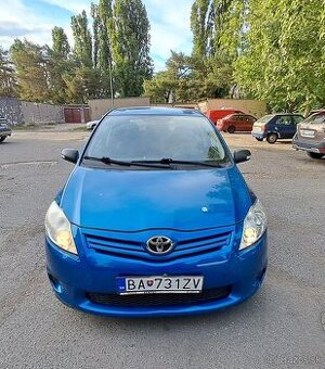 Toyota auris Rok2010
