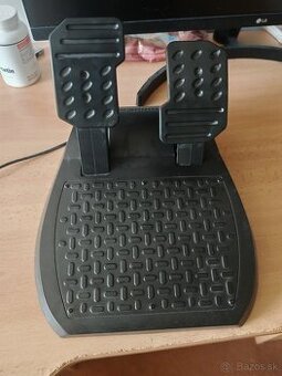 Predám volant Thrustmaster TMX Force Feedback