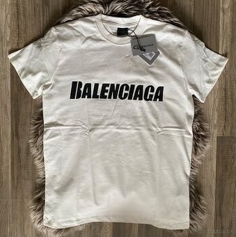 Tričko balenciaga M