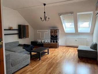 Komplet zariadený, zrekonštruovaný 2.izb.byt v centre,...