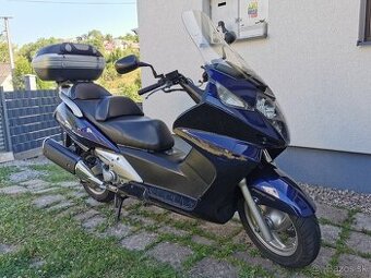 Honda Silver Wing 600 rok 2009