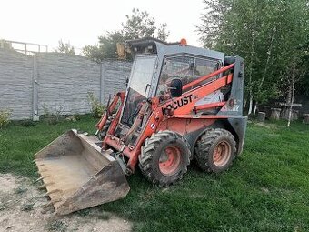 Smykovy nakladac locust 752