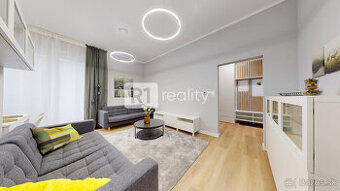 Jedinečný 3 izbový byt 64 m2+ 8 m2 balkóny + parking, Piešťa